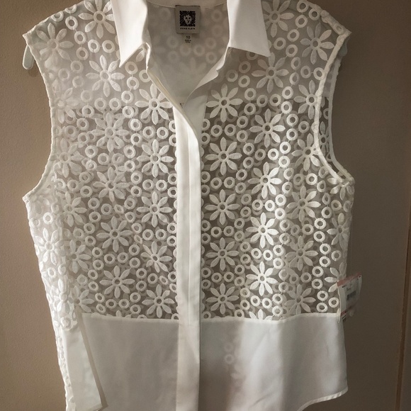 Anne Klein Sleeveless Embroidered Blouse, Off White, size 10 - Picture 1 of 3